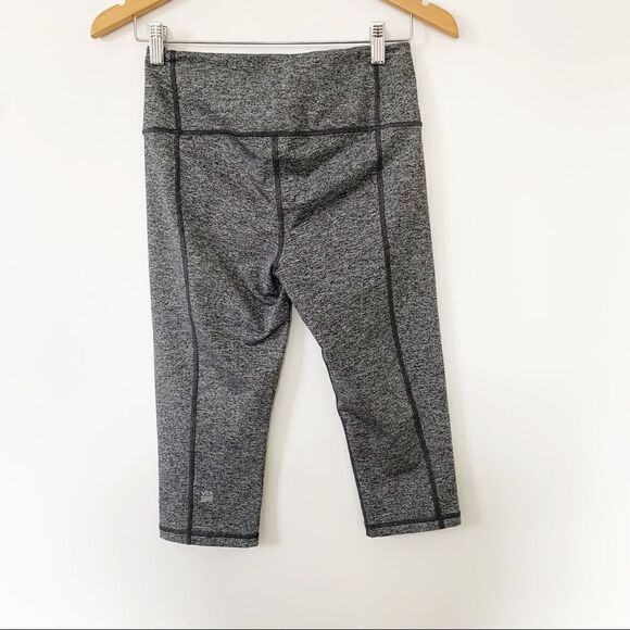 Victoria Secret’s VSX Grey Knockout Crop Leggings - Picture 8 of 9